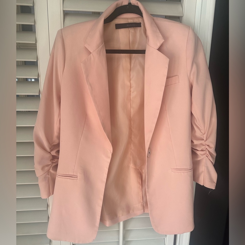 Audrey 3+1 Pink Blazer Size small